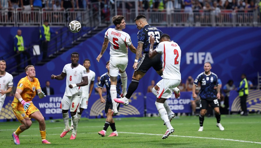 Argentina derrotó en la agonía a Inglaterra y disputará la final del Mundial ante España