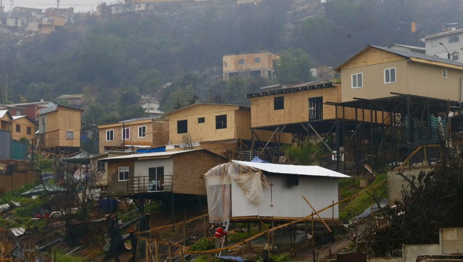 Sernageomin intensifica monitoreo en zonas afectadas por el megaincendio en Viña del Mar y Quilpué ante la llegada de temporales