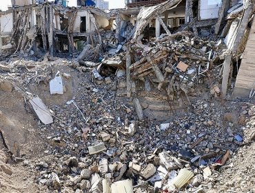 Nueve muertos dejan bombardeos de EE.UU. en Irán: Teherán respondió atacando bases