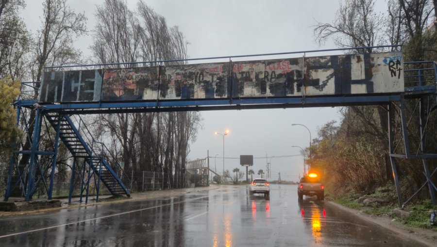 Retirarán pasarela Yolanda en Valparaíso ante riesgo de colapso estructural