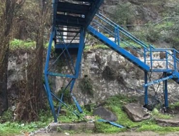 Pasarela Yolanda de Valparaíso presenta riesgo de colapso en medio de sistema frontal