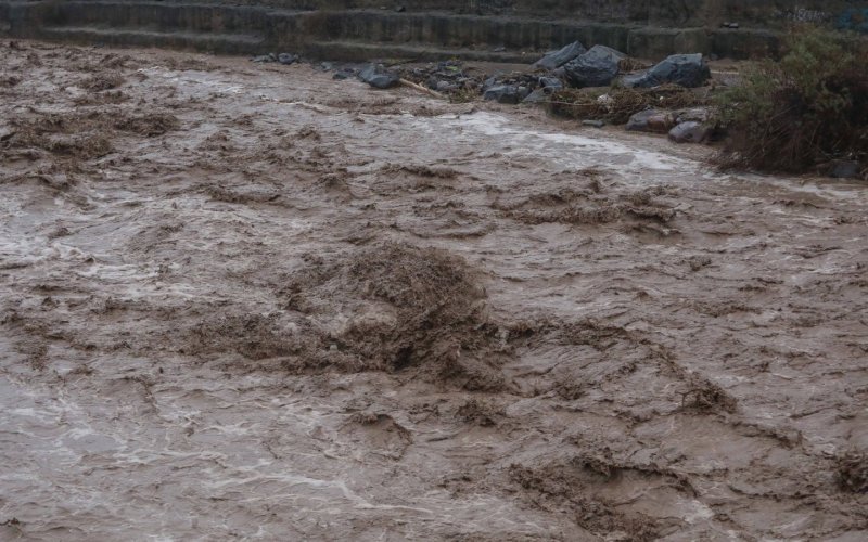 Solicitan evacuar el sector Campamento Ribera del Río en Talagante por crecida del río Mapocho