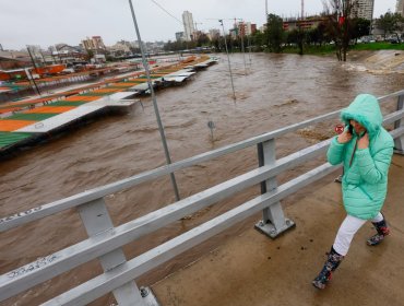Delegado Millones advierte que evaluación técnica podría determinar cierre de puentes por crecida del estero Marga Marga
