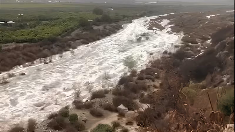 Senapred llama a evitar acercarse a la ribera del río Petorca en las comunas de Petorca y La Ligua por crecida
