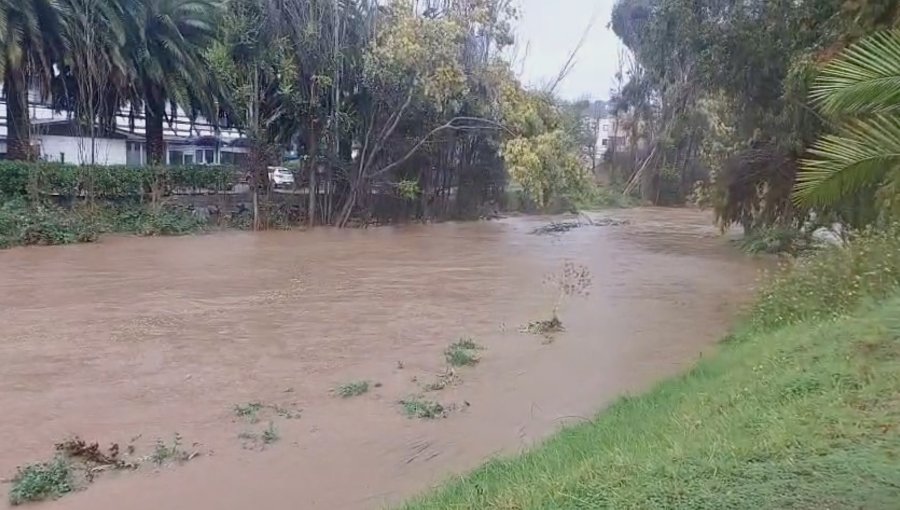 Crece preocupación por eventual desborde del estero Reñaca: caudal ya llega a su límite
