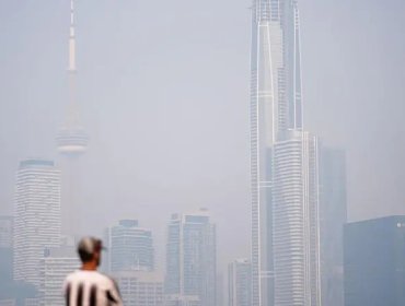 Cientos de incendios forestales ponen en alerta por mala calidad del aire a Canadá y EE.UU.