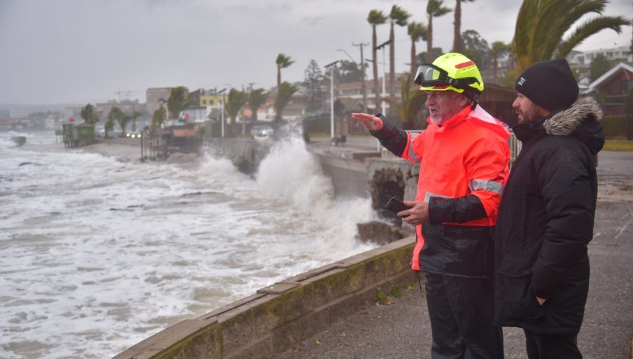 Algarrobo despliega amplio contingente de funcionarios para enfrentar precipitaciones