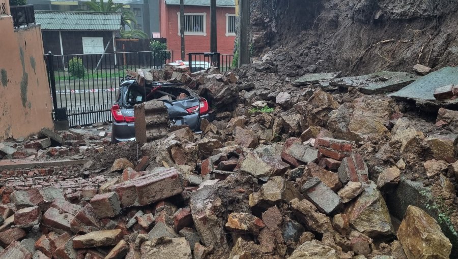Alcaldesa Ripamonti pide activar alertas SAE por riesgo de remociones en masa en quebradas de Viña del Mar