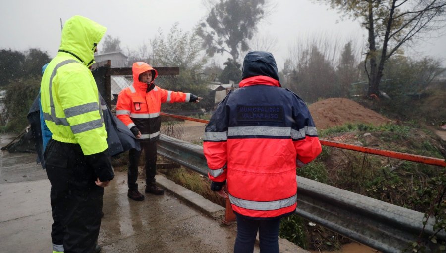 Valparaíso ha atendido cerca de 500 emergencias y habilitó refugio para animales comunitarios por el sistema frontal