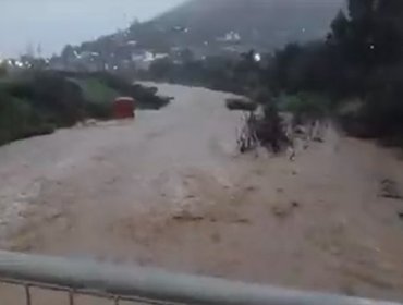 Por desborde del estero El Cobre: Solicitan evacuar el sector El Cobre en la comuna de San Esteban