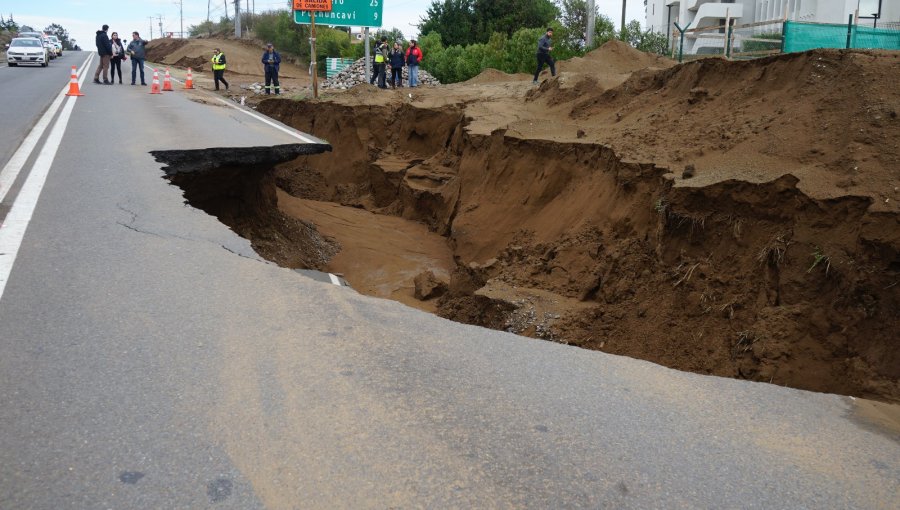 Puchuncaví refuerza controles en los accesos a Avenida Del Mar de Maitencillo por socavón en ruta F-30E