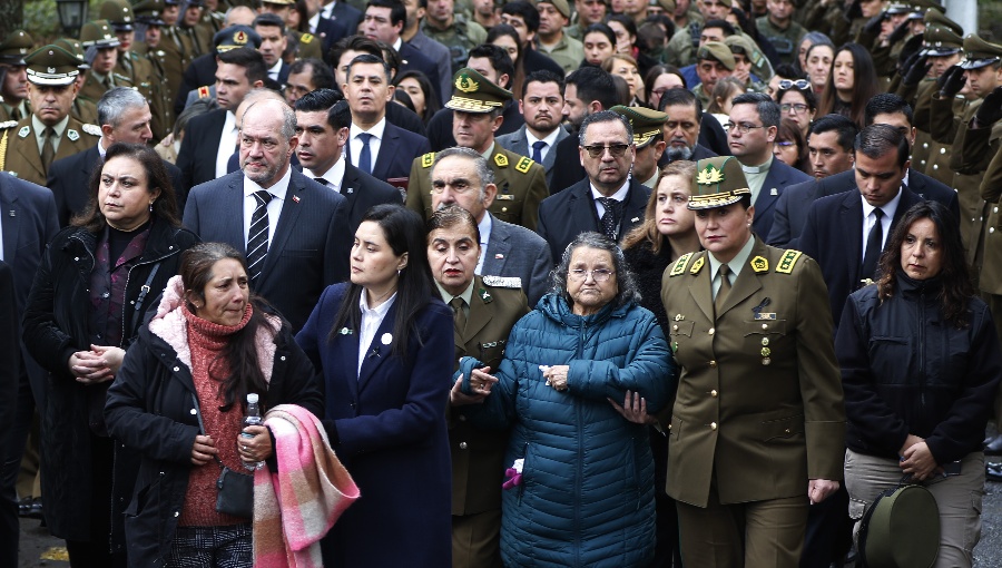Trasladan restos del cabo Marcos Cosme a Hualaihué tras responso en Santiago
