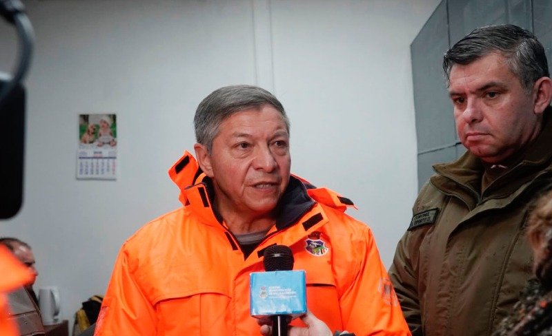 Alcalde de Villa Alemana propone mantener la suspensión de clases "al menos hasta el miércoles" tras paso del primer sistema frontal