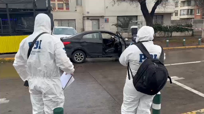 Funcionaria de la PDI frustra violento asalto tras ser atropellada en San Miguel: cuatro menores de edad fueron detenidos