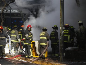 Cinco integrantes de una familia mueren en incendio que destruyó cuatro viviendas en El Bosque