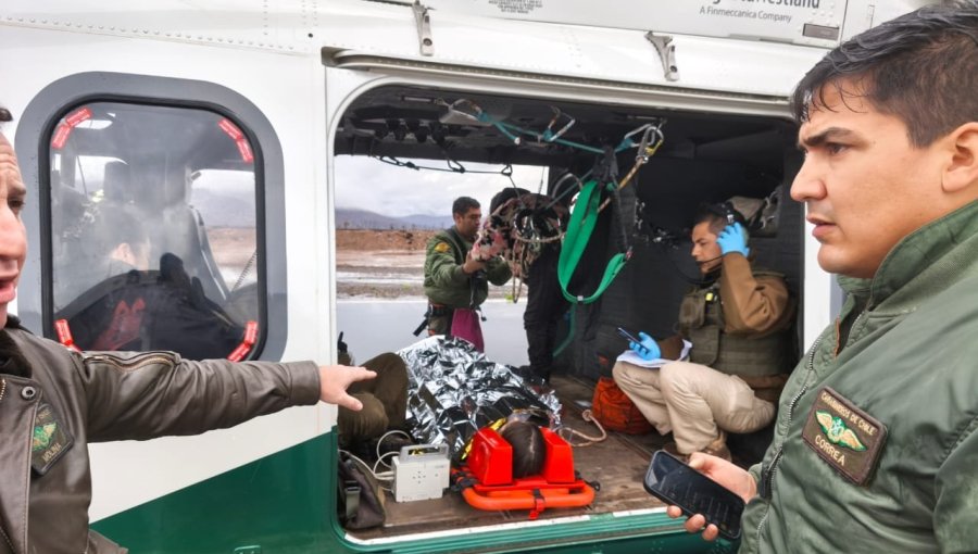 Carabineros evacúa en helicóptero a tres mujeres que permanecían aisladas en La Higuera: fueron trasladadas hasta La Serena