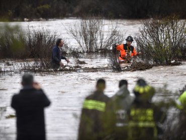 Carabineros ha rescatado a 57 personas y 21 mascotas durante emergencia climática en la región de Coquimbo