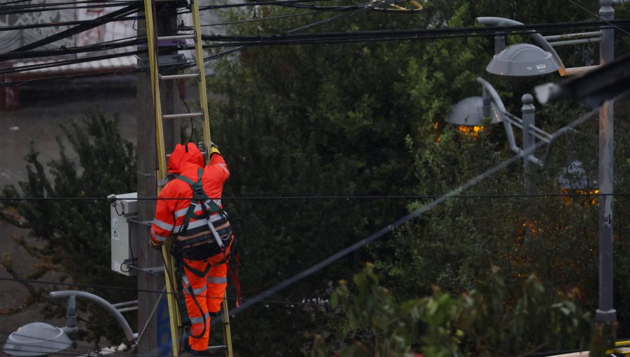 SEC formula cargos contra Chilquinta por prolongados cortes de suministro eléctrico en la región de Valparaíso