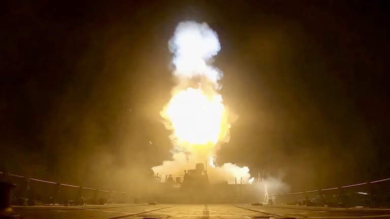 Estados Unidos completa su undécima noche consecutiva de bombardeos a Irán