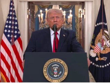 Trump amenaza con atacar infraestructura en Irán si son atacados buques de EE.UU. en el estrecho de Ormuz
