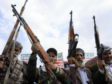 Hutíes de Yemen afirman haber atacado petroleros en el mar Rojo luego de anunciar un "embargo marítimo"