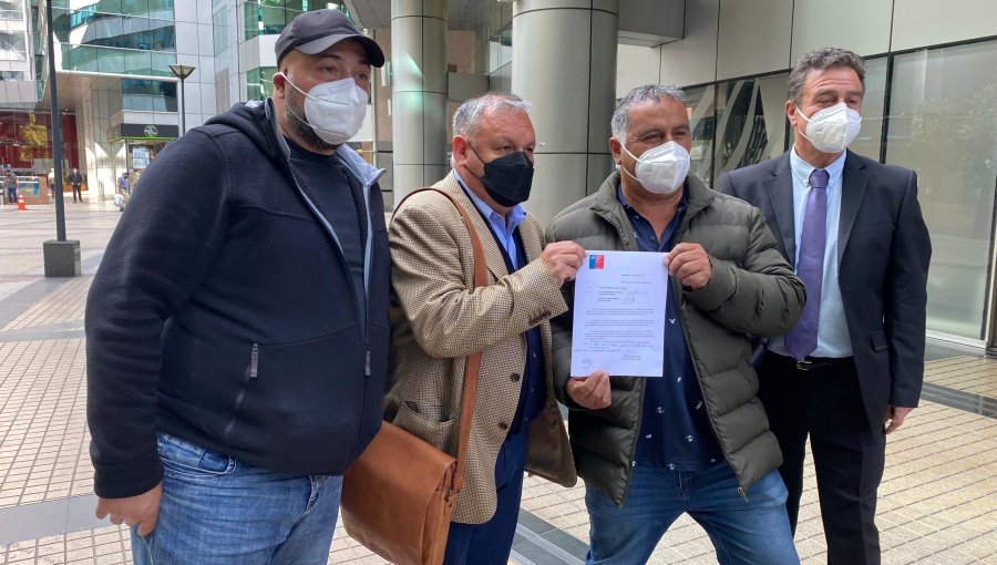 Gobernador Mundaca declarará como testigo en juicio que busca anular acuerdo que expulsó a pescadores de exCaleta Sudamericana