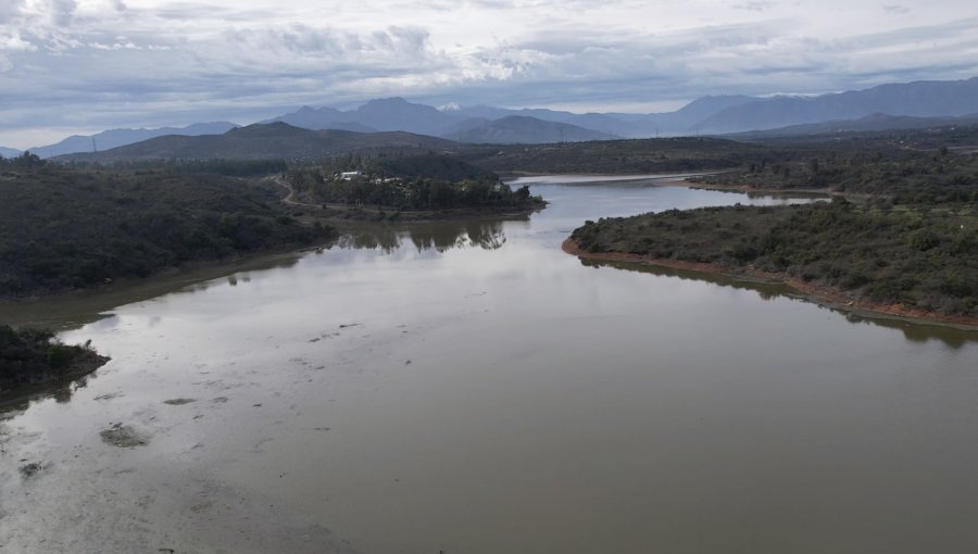 Lluvias permiten recuperar reservas hídricas en la región de Valparaíso: embalse Los Aromos supera el 80% de su capacidad