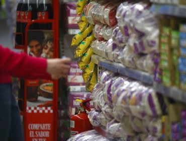 Alertan por desabastecimiento en supermercados del norte y llaman a "acelerar" la habilitación de rutas