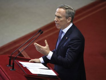 Presidente de la Cámara acusa "error grave" del Gobierno tras postergación de la megarreforma: "No habían contado los votos"