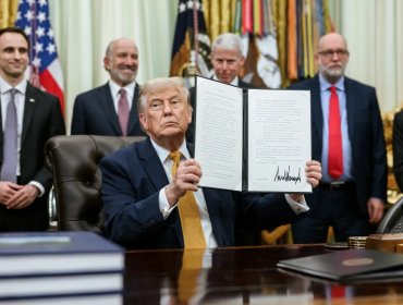 Gobierno de Trump oficializa arancel de 12,5% a Chile por "no combatir el trabajo forzoso"