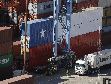 Gobierno rechaza arancel de 12,5% aplicado por EE.UU. y niega trabajo forzoso en Chile