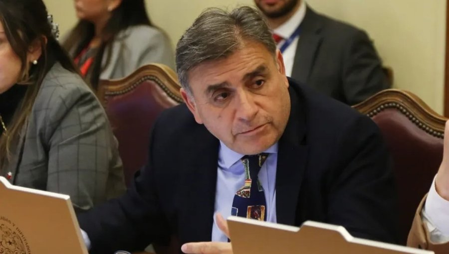 Diputado Olavarría (UDI) critica gestión de Poduje: “Veo mucha parafernalia, fotos y peleas, pero planes concretos no muchos”