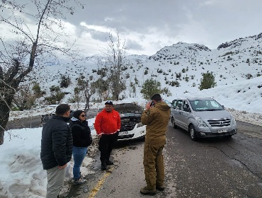 Establecen tránsito unidireccional y nuevos horarios en ruta a Farellones