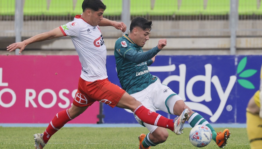 Santiago Wanderers vence a San Felipe y alcanza a Cobreloa en la cima