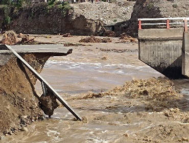 Ministro de Grange asegura que daños por temporal en zona centro-norte superarían los US$500 millones