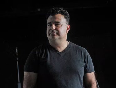 Kurt Carrera explica por qué no volvió a "Detrás del Muro": "Chilevisión me está dando oportunidades que antes no tenía"