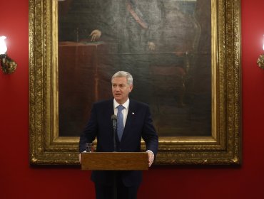 Presidente Kast firma proyecto que incorpora nueva causal de cesación en el cargo de autoridades ante consumo de drogas