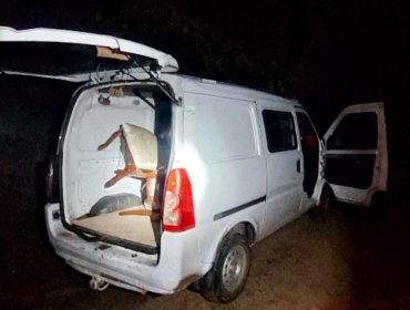 Caen dos sujetos tras robo a vivienda en Algarrobo: escapaban en furgón con encargo
