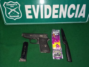 Detienen a sujeto con pistola a fogueo y un cuchillo durante fiscalización en Reñaca