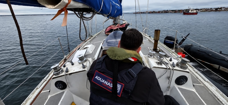 Detectan segundo velero francés que ofrecía tours ilegales en Magallanes: autoridades iniciarán acciones legales