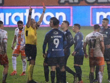 Informe arbitral detalla expulsión de Kevin Altez en Huachipato: arriesga 10 fechas de sanción