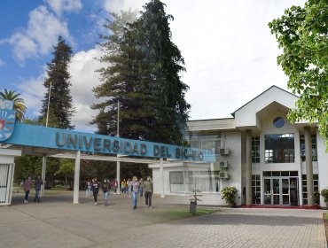 Contraloría advierte deficiente gestión de la U. del Bío-Bío para recuperar más de $4 mil millones en becas docentes