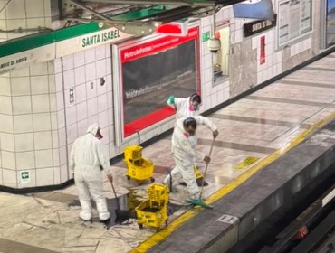 Estación Santa Isabel del Metro de Santiago seguirá cerrada este miércoles tras incendio