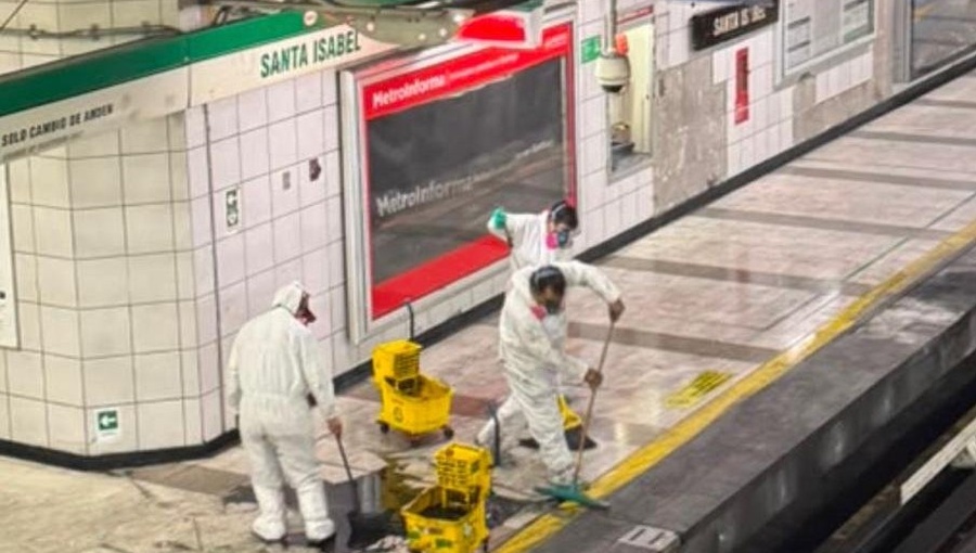 Estación Santa Isabel del Metro de Santiago seguirá cerrada este miércoles tras incendio