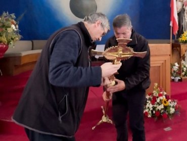 Detienen a sujeto que sustrajo una cruz de bronce desde la Parroquia San Nicolás de Bari de Villa Alemana