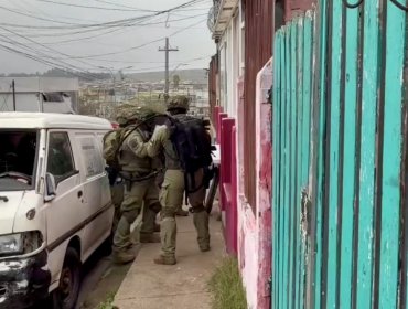 Mujer con amplio prontuario fue detenida por tráfico de drogas en San Antonio