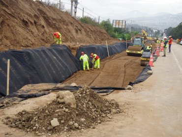 Alcalde de Puchuncaví inspecciona obras en socavón de la ruta E-30-F y reitera llamado a evitar tránsito de camiones por Maitencillo