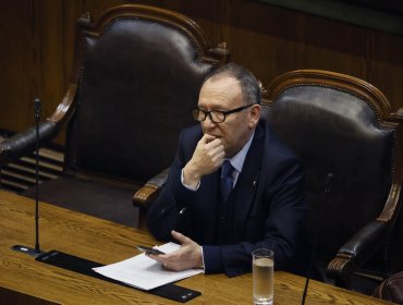 Ministro García Ruminot reitera que "no está en los planes" del Gobierno privatizar Codelco