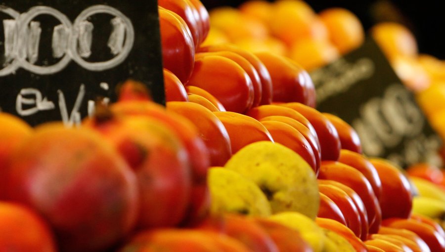 Ferias libres advierten posible alza en precios de frutas y verduras tras daños provocados por los sistemas frontales