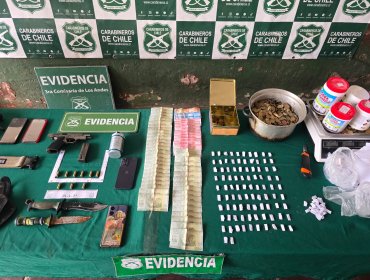 Tres detenidos y armas incautadas deja operativo policial en población de Los Andes
